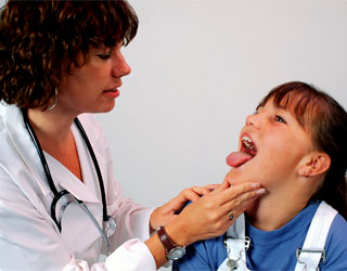 Симптомы и лечение острого фарингита у детей